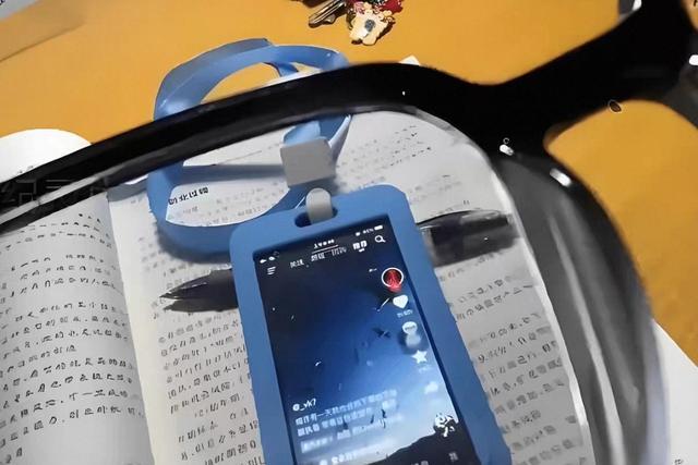 QNKjkjBh3k7h4BKE.jpg