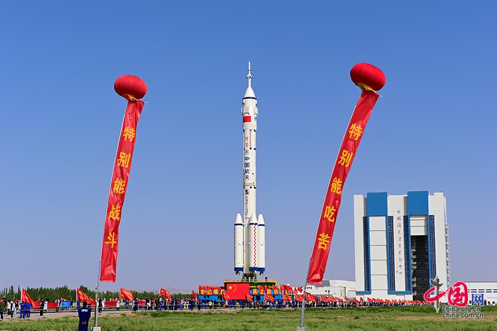 HOWEz7OEeWPt7Tf7.jpg