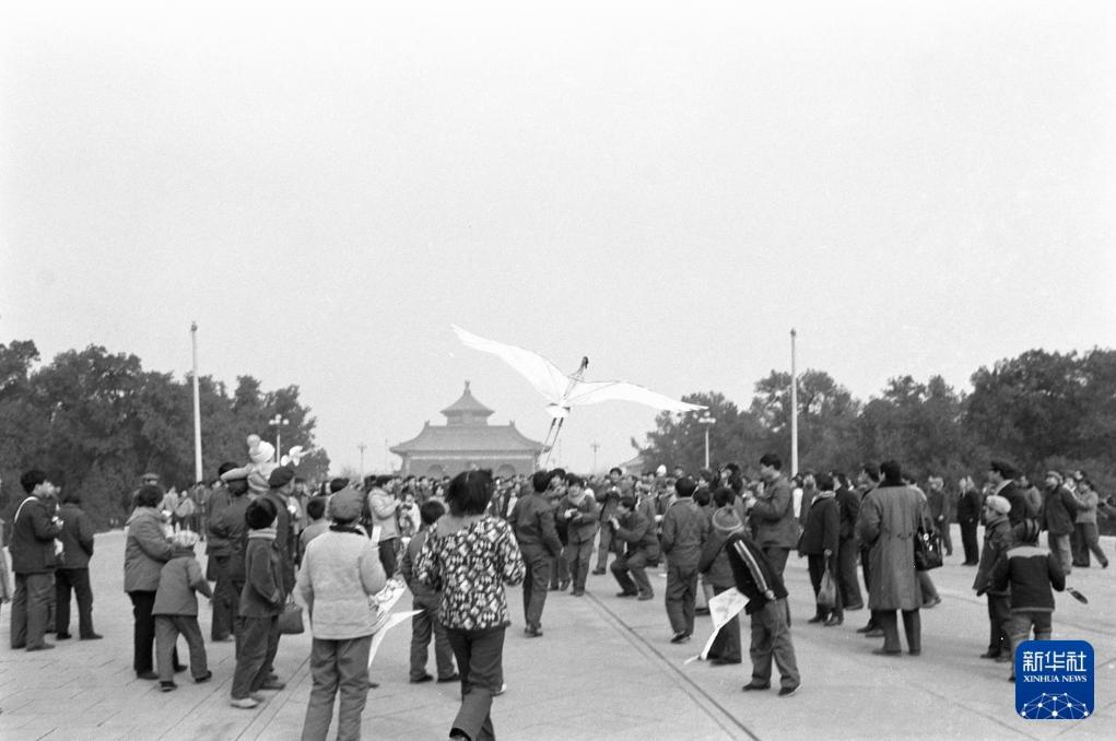 qvl5BhbUza582292.jpg