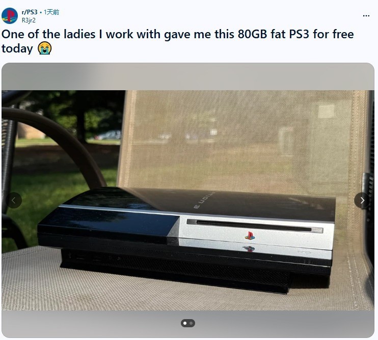 W6S37opY6O055JmQ.jpg