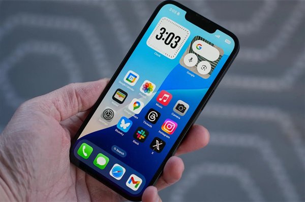 zsVBhgsePSisP2UC.jpg