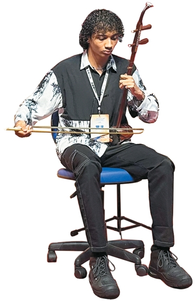 XHBWiwbIHIluBT3P.jpg