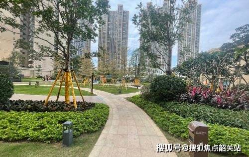 HKlL2HIzQXAKK27a.jpg